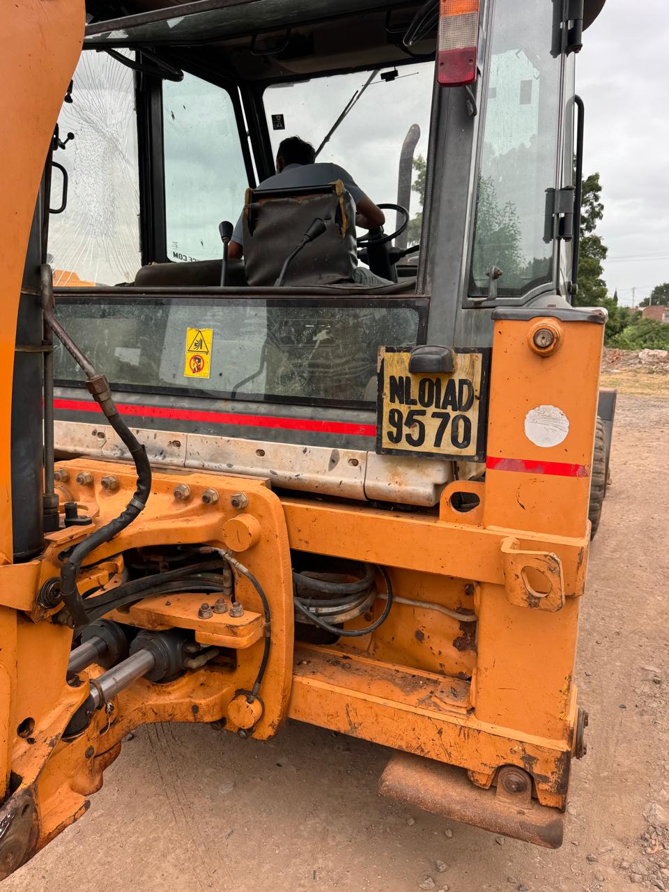 CASE 770 BACKHOE LOADER