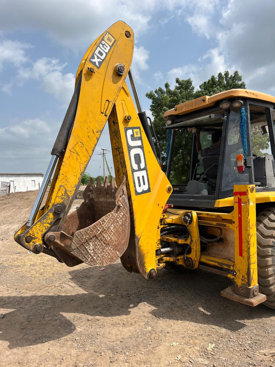JCB 3DX  BACKHOE LOADER 76HP 2013
