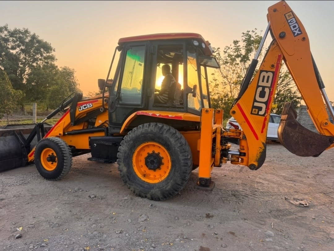 Jcb 3dx bahkoe loader 76hp