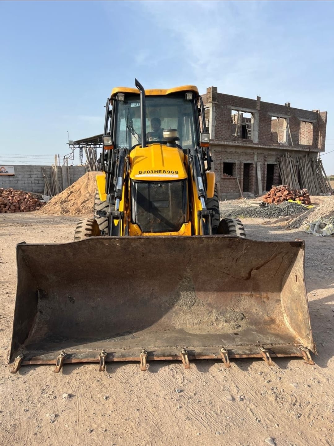JCB 3DX BACKHOE LOADER SECON HAND 76HP