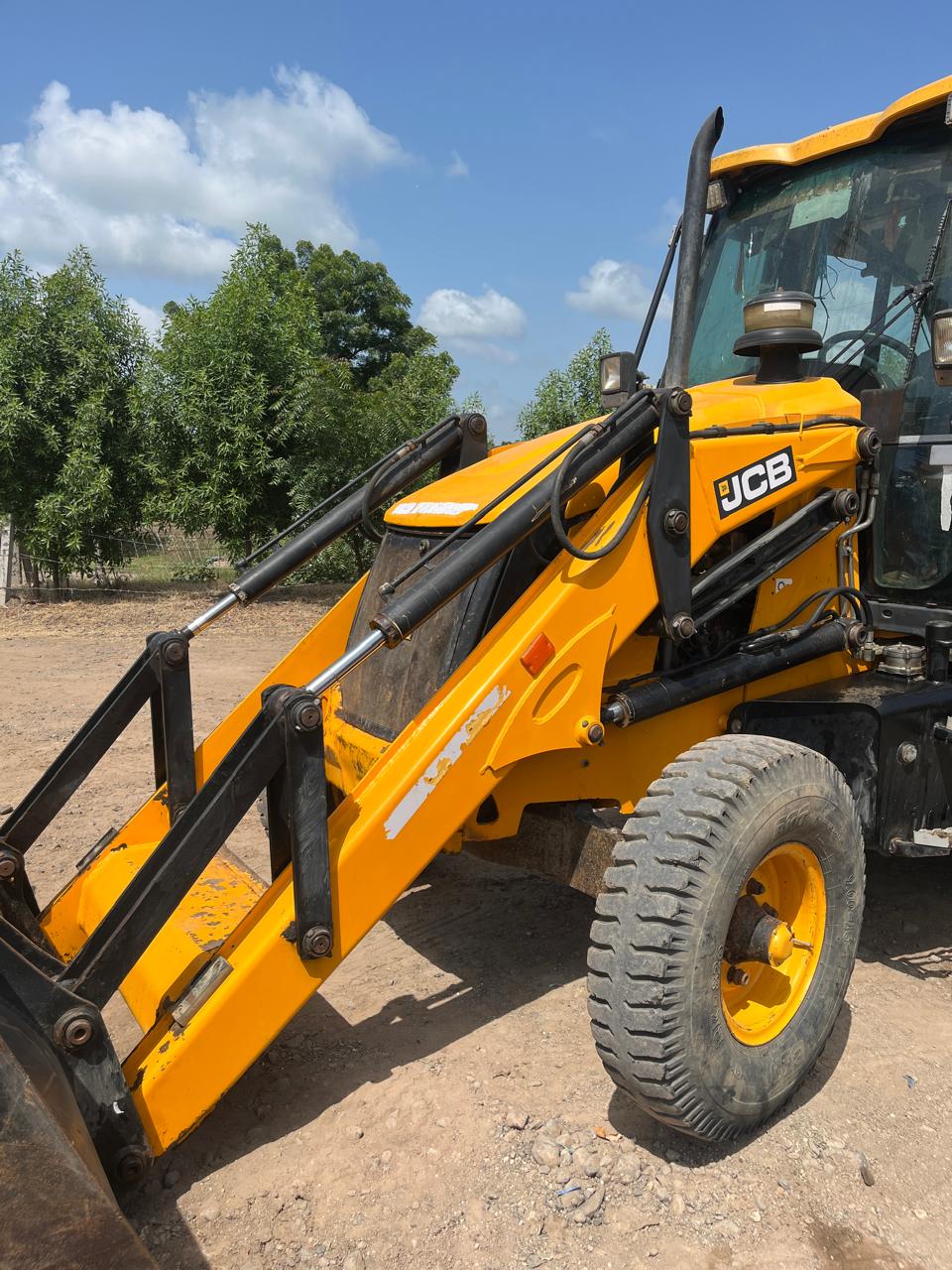JCB 3DX 76HP